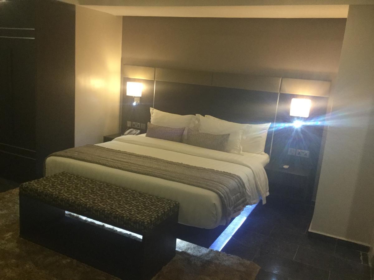 The Nook Hotel Lagos Buitenkant foto