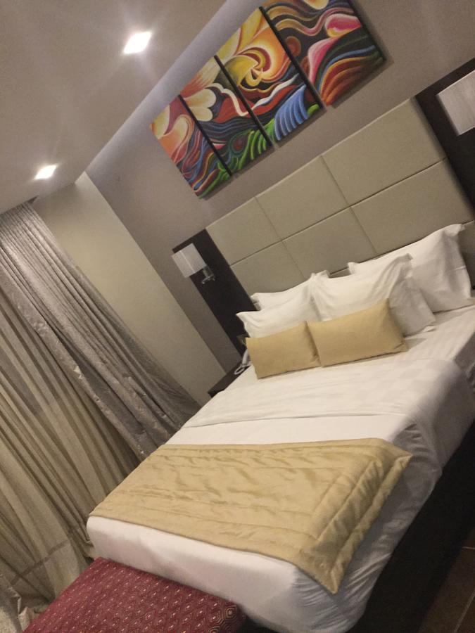 The Nook Hotel Lagos Buitenkant foto