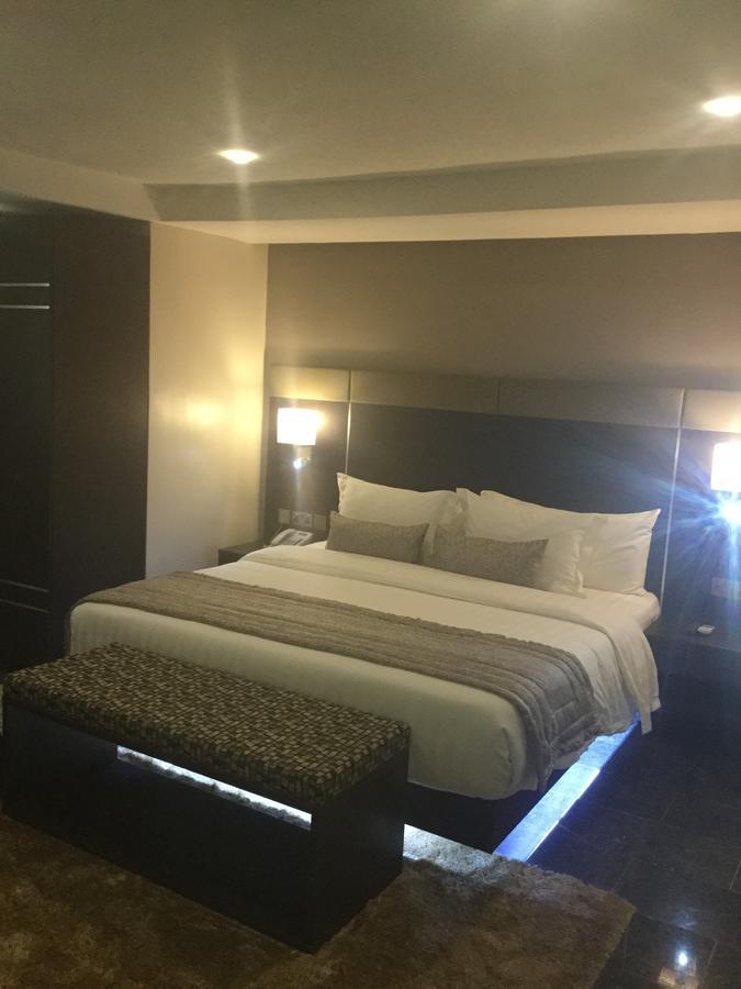 The Nook Hotel Lagos Buitenkant foto