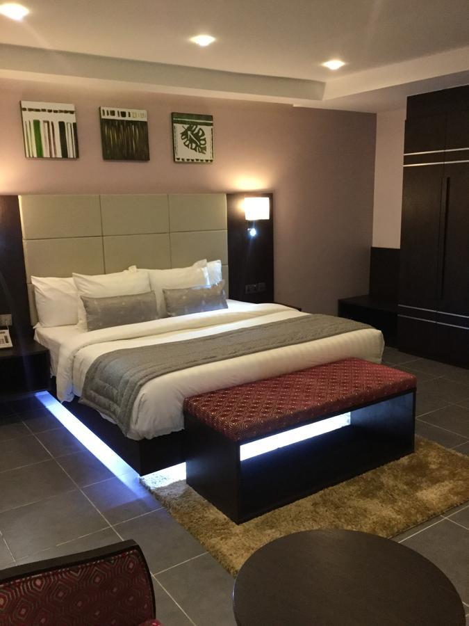 The Nook Hotel Lagos Buitenkant foto