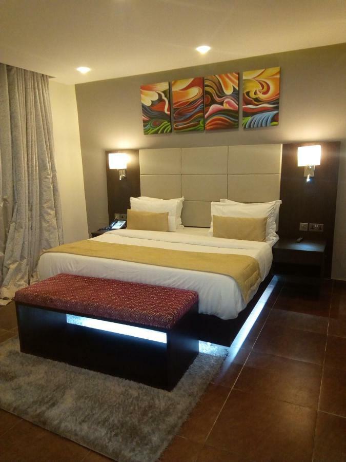 The Nook Hotel Lagos Buitenkant foto