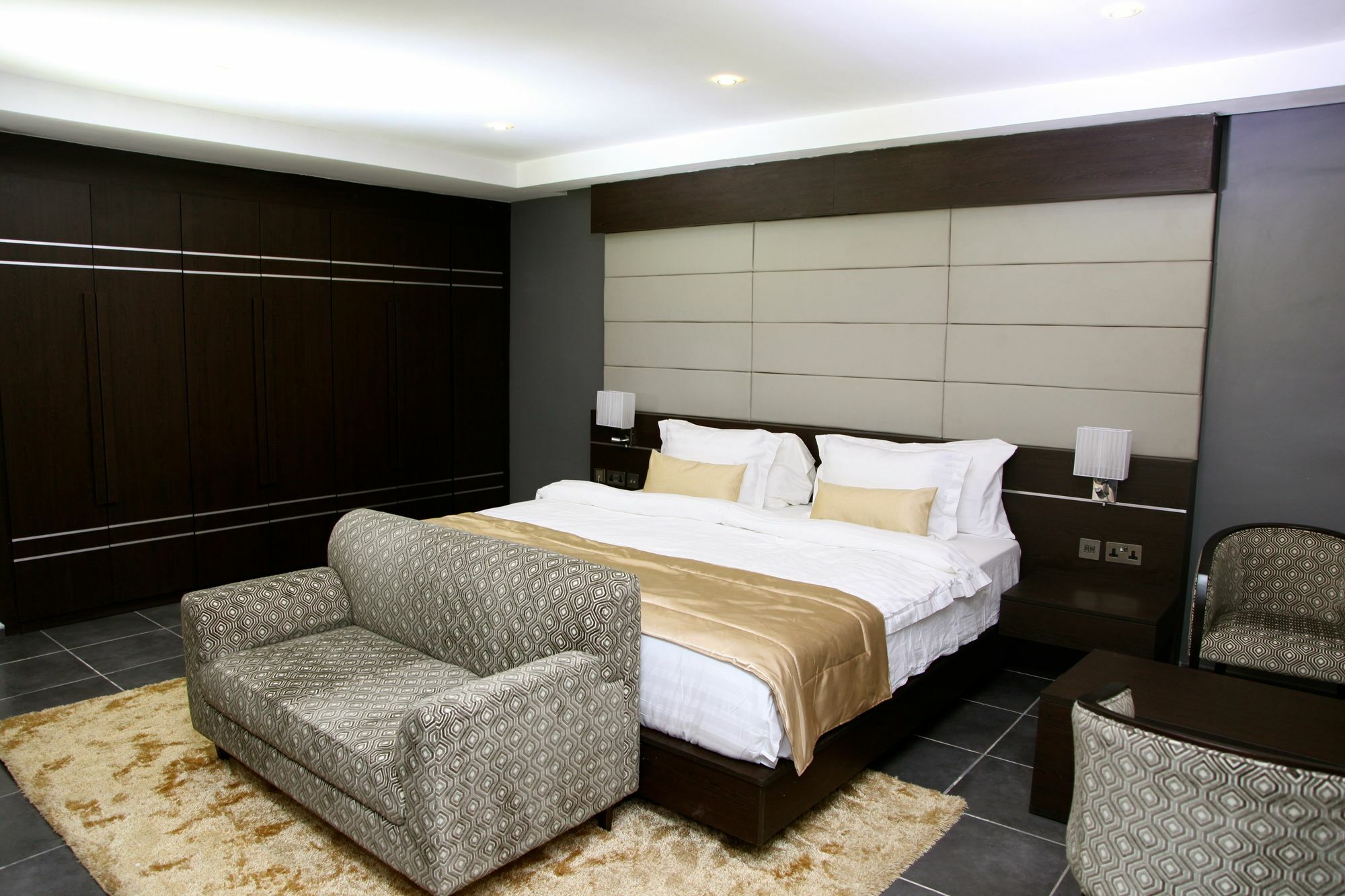 The Nook Hotel Lagos Buitenkant foto